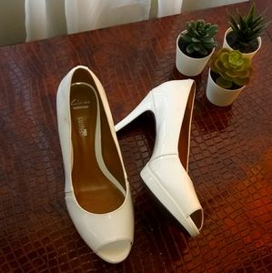 Clarks Collection size 8 M Patent white